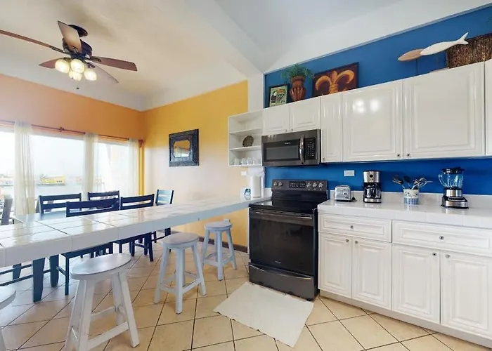 Apartamento F201 @ Mara Laguna San Pedro (Ambergris Caye)
