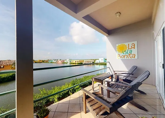 Apartamento F201 @ Mara Laguna San Pedro (Ambergris Caye)
